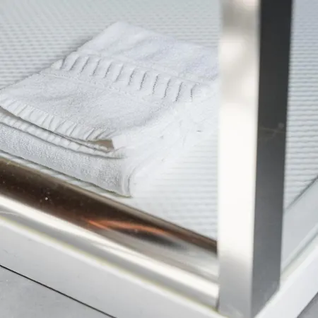 Hébergement de vacances Guestready - Modern Duplex, Neo-classical Building