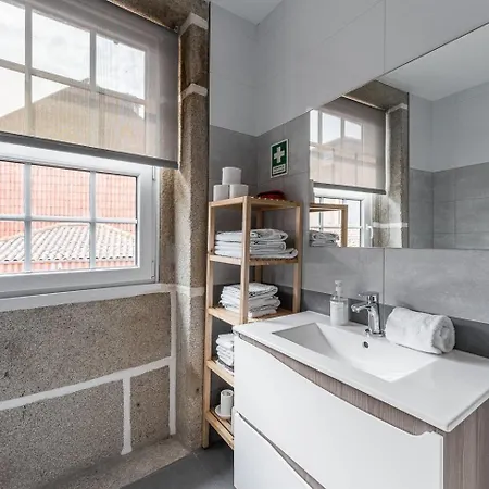 Guestready - Modern Duplex, Neo-classical Building * Porto