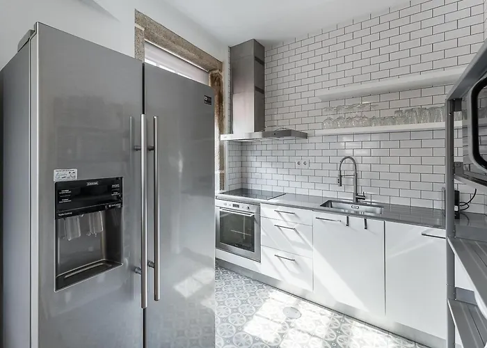 Guestready - Modern Duplex, Neo-classical Building Hébergement de vacances