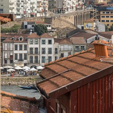 Guestready - Modern Duplex, Neo-classical Building Feriehus Porto