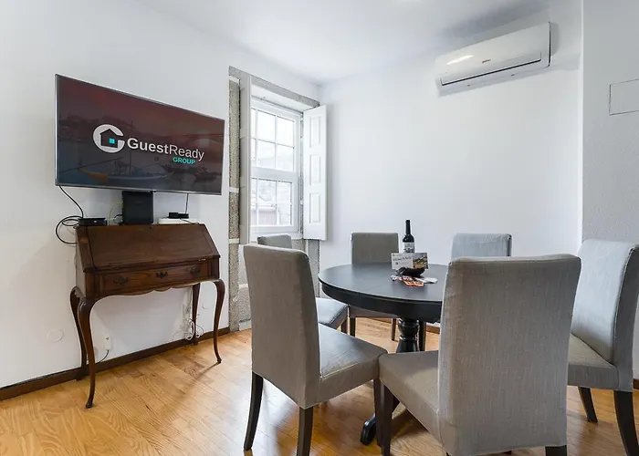 Guestready - Modern Duplex, Neo-classical Building * Porto