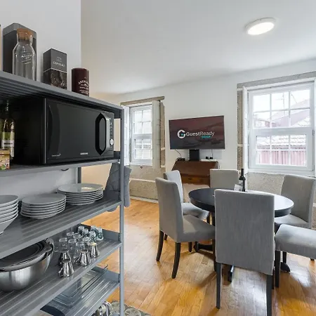 Guestready - Modern Duplex, Neo-classical Building Porto